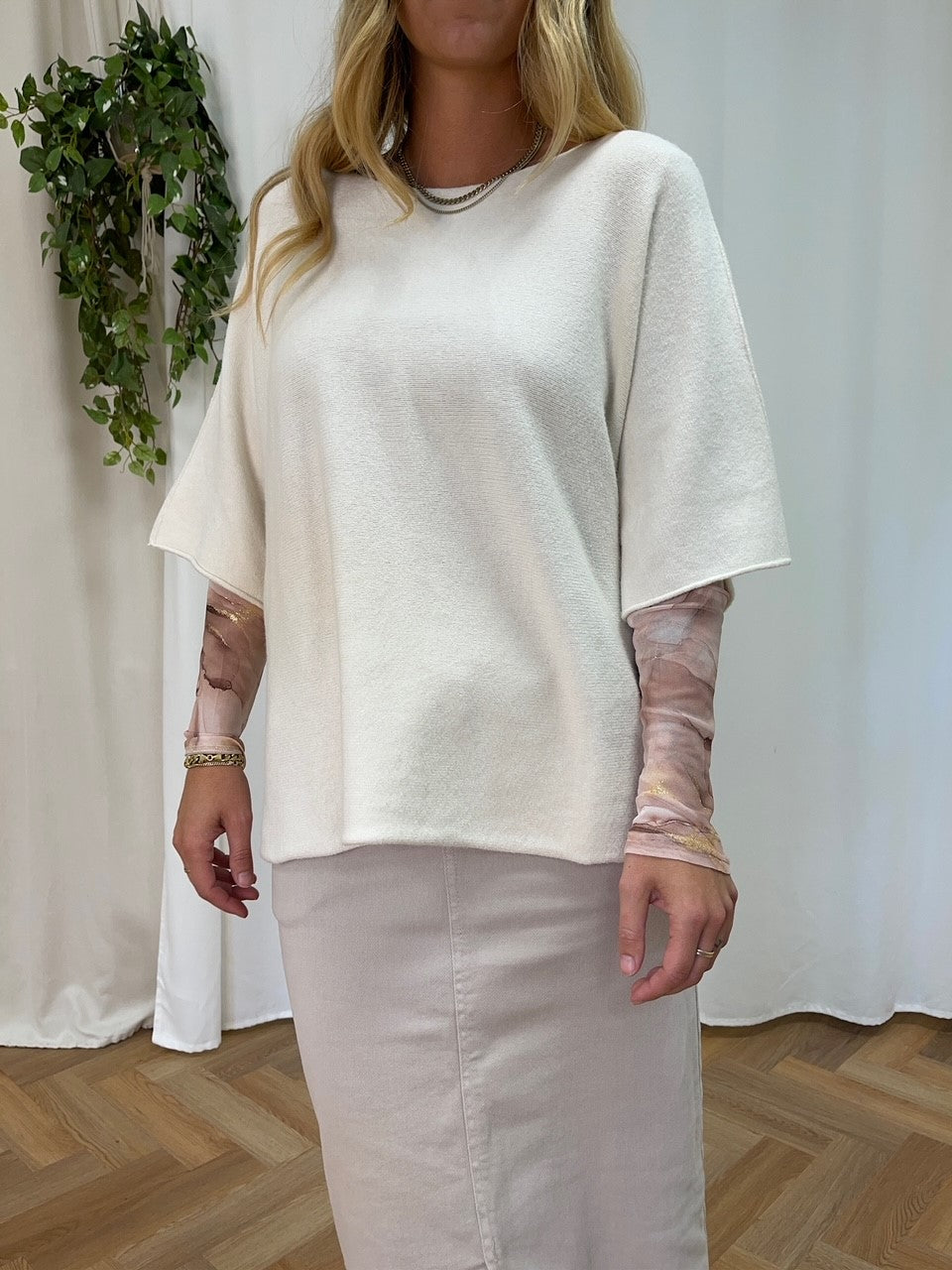 Sia neulepusero luonnonvalkoinen Marta du Chateau
