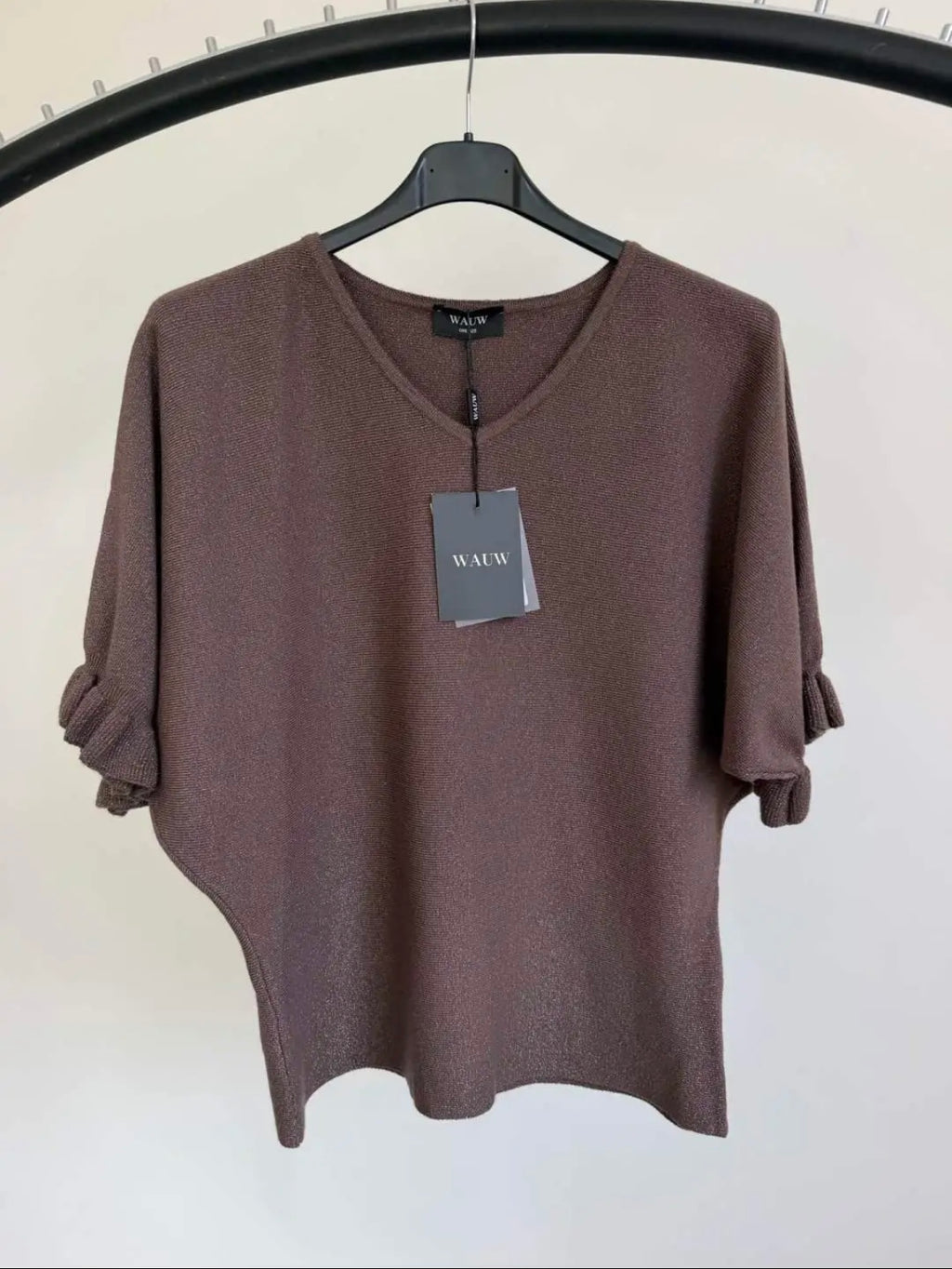 Neulepusero frillahihalla taupe WAUW Fashion